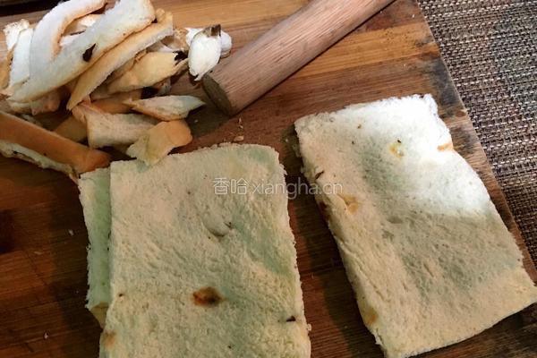 香葱热狗吐司卷的做法图解4