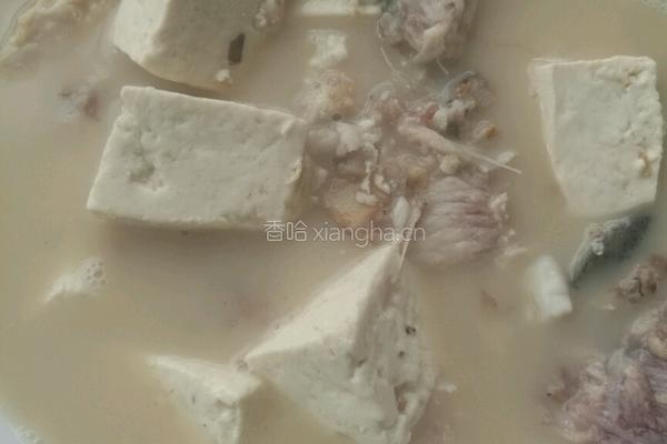 鱼骨豆腐汤的做法图解4