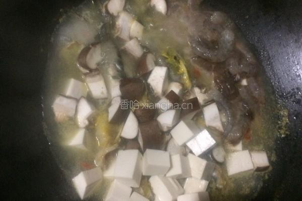 黄骨鱼基围虾豆腐汤的做法图解7