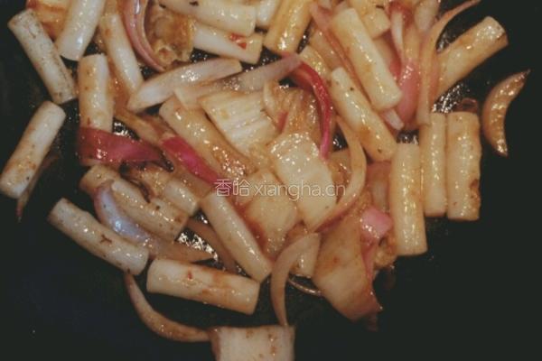 辣白菜炒年糕的做法图解4