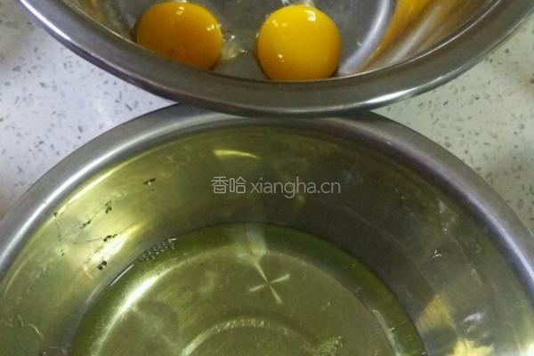 葡萄干蛋糕卷的做法图解3