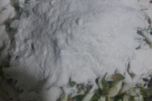 槐花麦饭的做法图解3