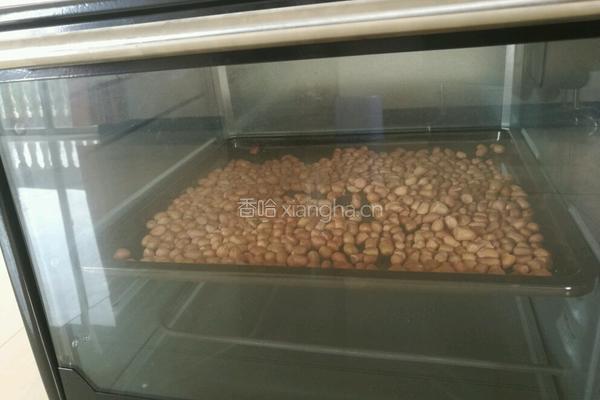 花生牛轧糖的做法图解1