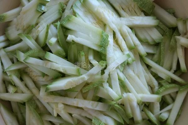 胡麻油炒三丝的做法图解1