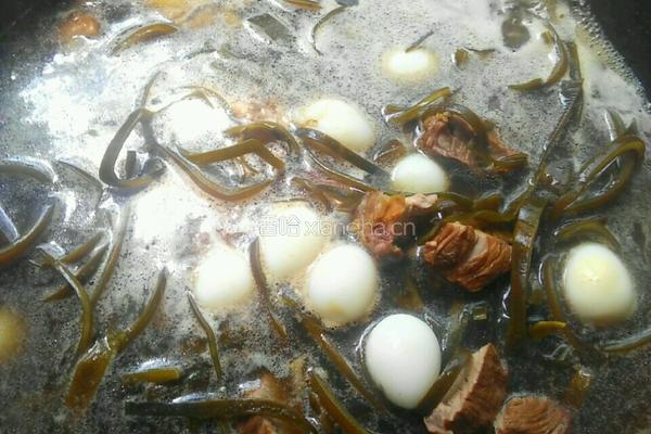 海带炖鹌鹑蛋的做法图解3
