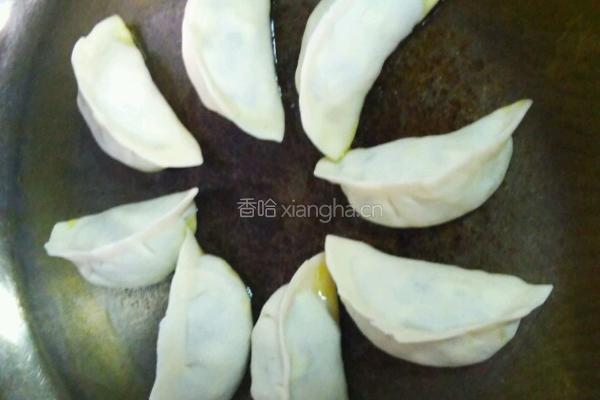 煎饺的做法图解15