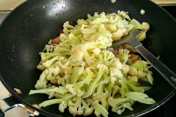 五花肉菜花香锅的做法图解9