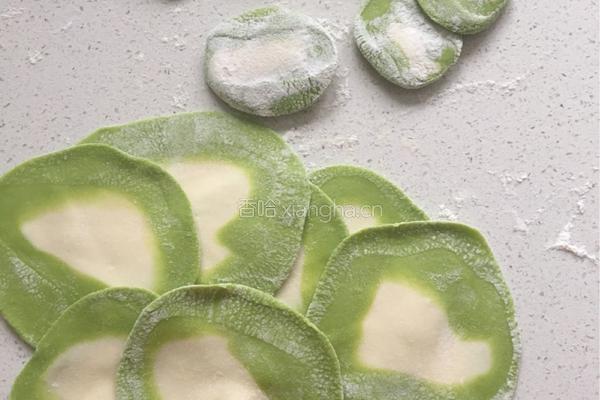 白菜饺子的做法图解12