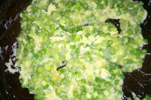 蒜苔鸡蛋饼的做法图解7