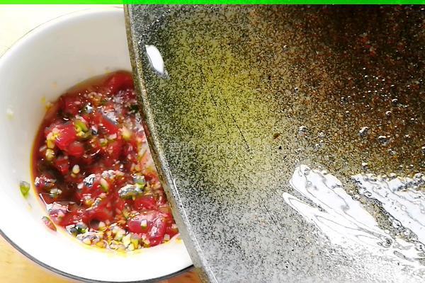 凉拌皮蛋豆腐的做法图解7