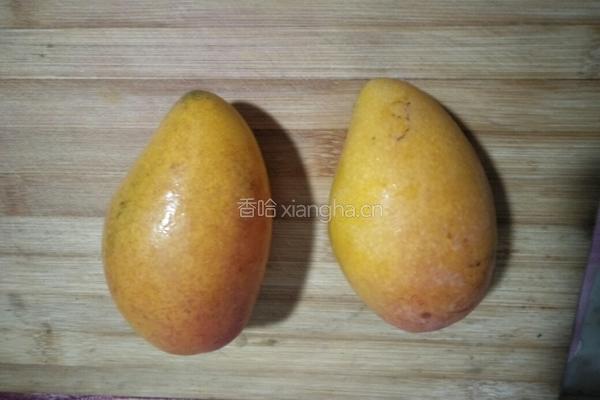 芒果奶昔的做法图解1