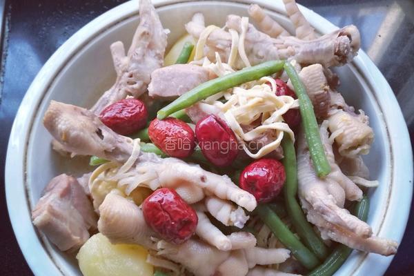咸肉鸡爪煲的做法图解13