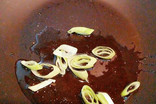 韭菜炒黄豆芽的做法图解4