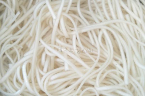 鸡蛋蔬菜炒面的做法图解5
