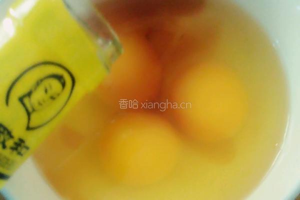 蚕豆米炒鸡蛋的做法图解3