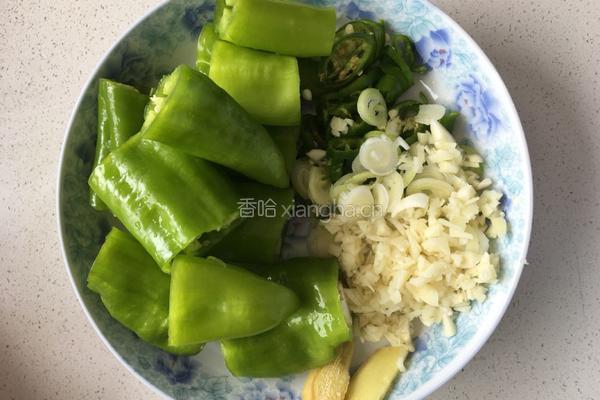 酱焖茄子辣椒的做法图解2