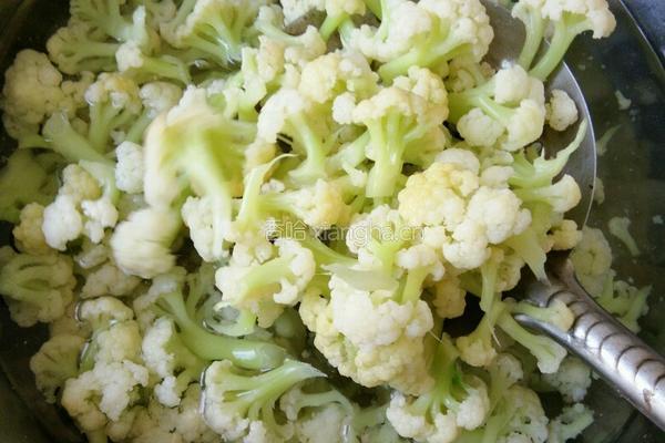 凉拌花菜的做法图解5