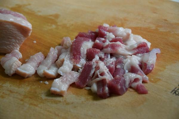 蒜薹炒肉的做法图解2