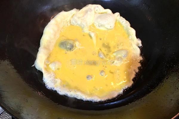 蚕豆炒鸡蛋的做法图解3