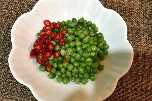 肉末甜豆的做法图解1