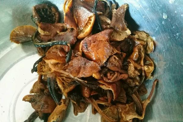 排骨炖鸡的做法图解4