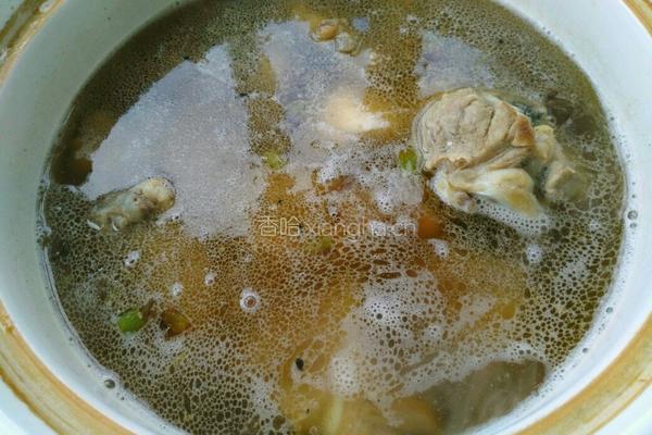 排骨炖鸡的做法图解10
