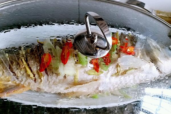 清蒸鲤鱼的做法图解6