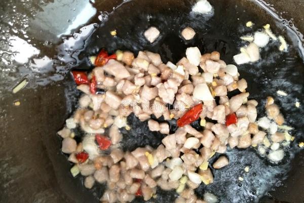 空心菜梗炒肉丁的做法图解4