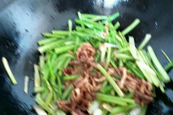 芹菜炒肉丝的做法图解11
