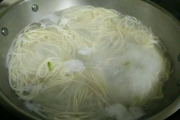 肉酱汤面的做法图解2