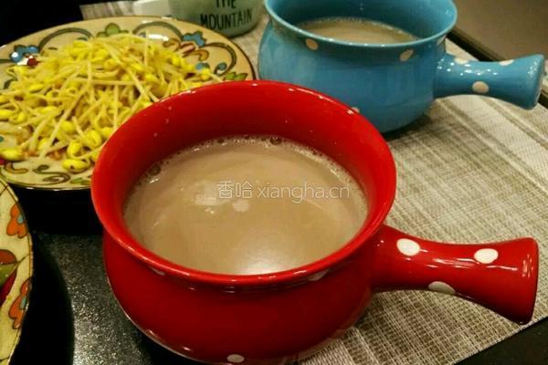 芝麻核桃黑豆浆的做法图解3