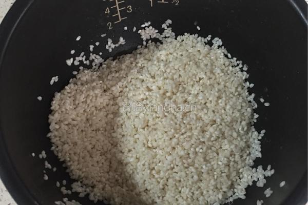 豌豆糯米饭的做法图解1