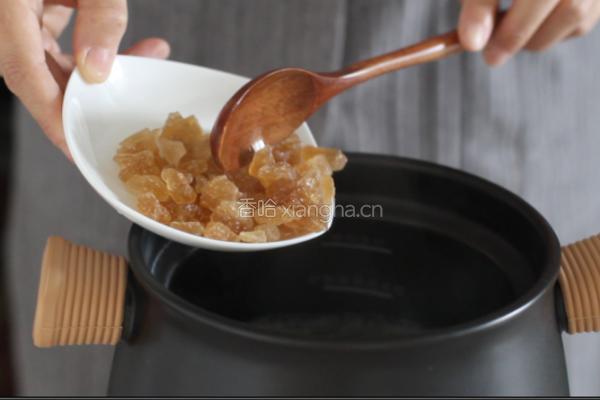 冰糖银耳莲子羹的做法图解10