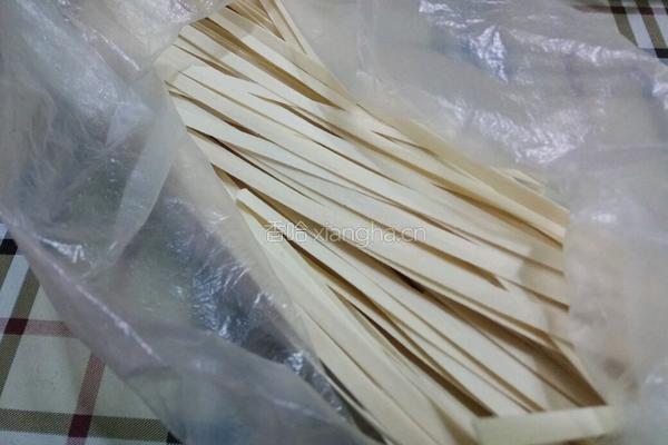 老屋私房菜 杂粮面条的做法图解1