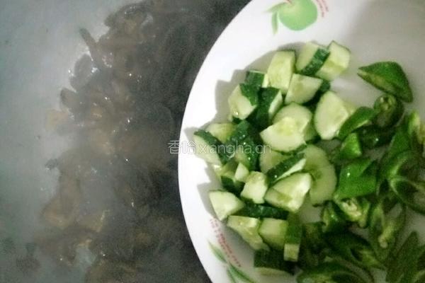 青绿干蘑菇的做法图解11