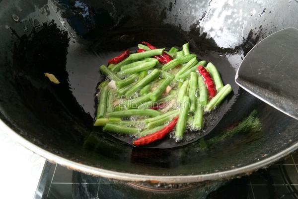 茄子炖豆角的做法图解5