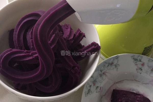 水晶紫薯卷的做法图解2