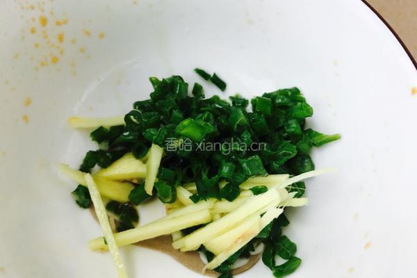 淮山豆腐肉末汤的做法图解3