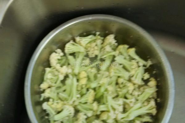 菜花炒鸡蛋的做法图解3