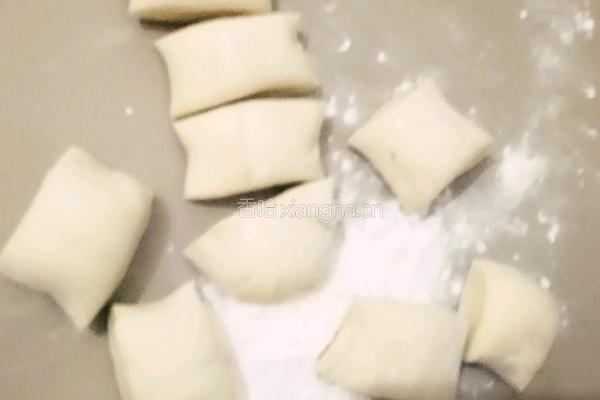 小葱芹菜肉饺子的做法图解4