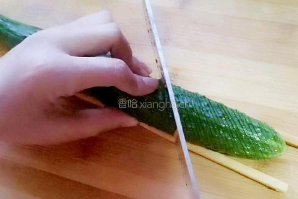 衰衣黄瓜的做法图解2