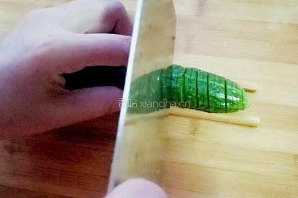 衰衣黄瓜的做法图解3