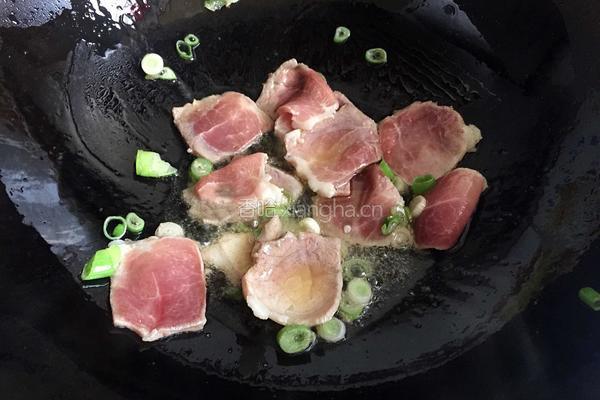 木耳炒肉的做法图解3