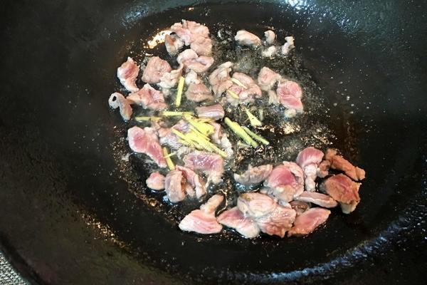 枞菌肉片汤的做法图解3
