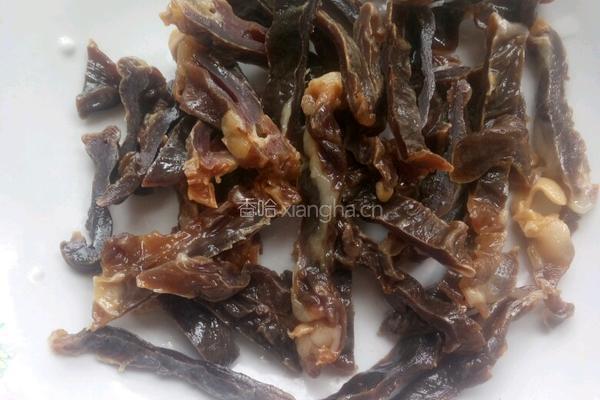 辣椒炒腊鸭心的做法图解1