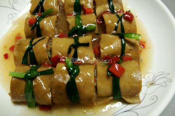 卤水千张肉末卷的做法图解3