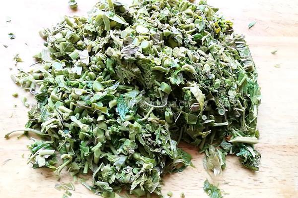 香椿拌豆腐的做法图解2