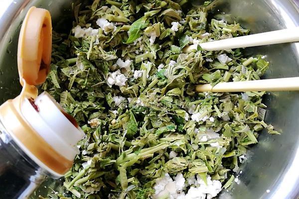 香椿拌豆腐的做法图解5