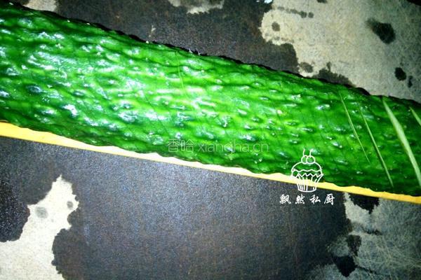 凉拌蓑衣青瓜的做法图解4