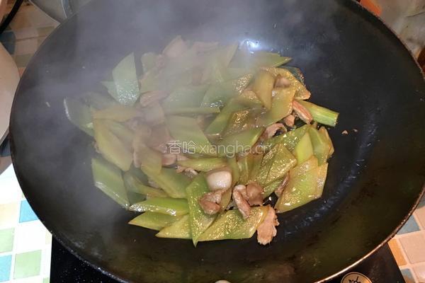 莴笋炒肉的做法图解5